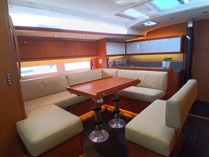 Rent a Dufour Dufour 530 Cagliari