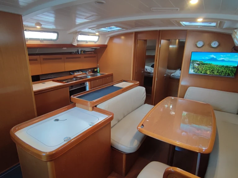 Yacht charter Punat cheap Cyclades 50.5