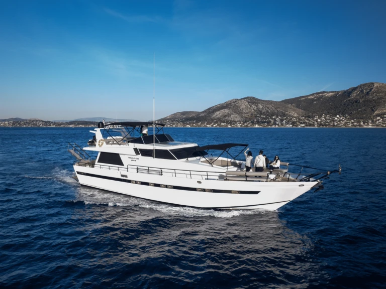 Luxury Yacht rental in Mikrolimano - Cantieri Di Pisa AKhir