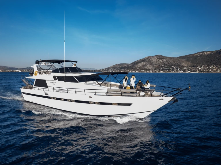 Boat rental Cantieri Di Pisa AKhir in Mikrolimano on Samboat