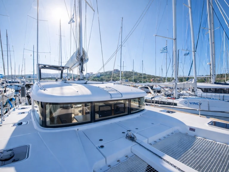 Boat rental Lagoon Lagoon 39 in Antibes on Samboat