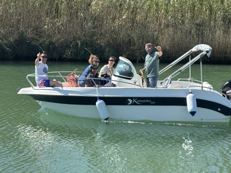 Bareboat Rental Motorboat Quicksilver with a boat licence