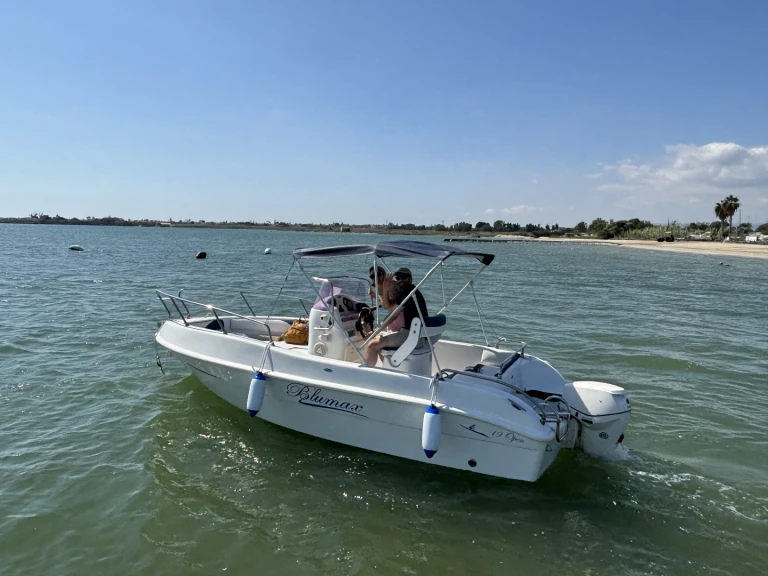 Motorboat for rent Siracusa at the best price