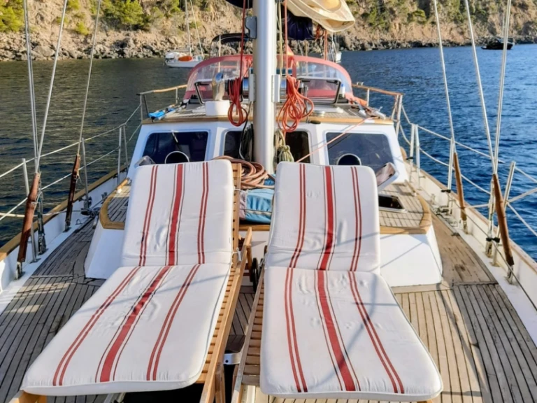 Boat rental Belliure 50 MS in Andratx on Samboat