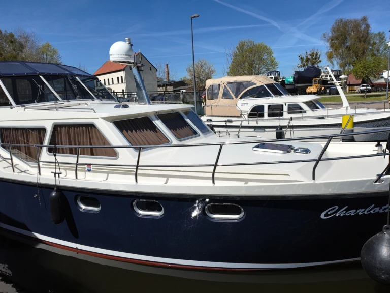 Pedro Solano 38 "Charlotte" charter bareboat or captained in  Zehdenick
