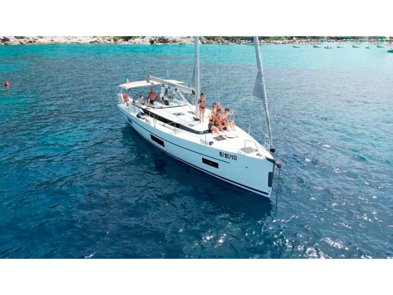 Bavaria Bavaria C45 in Punta Ala on SamBoat