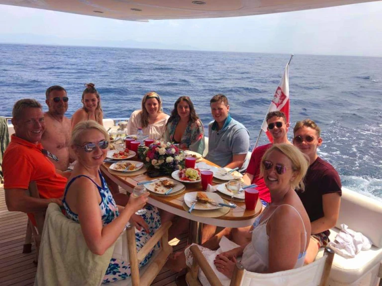Boat rental Gulf Craft Majesty 66 in Gouvia on Samboat