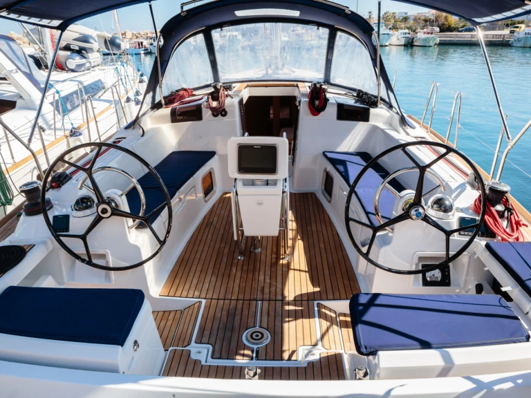 Bareboat Rental Sailboat Jeanneau with a boat licence