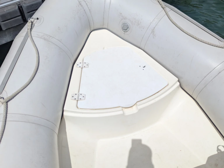 Boat rental Bombard Explorer 500 SB in Annecy on Samboat