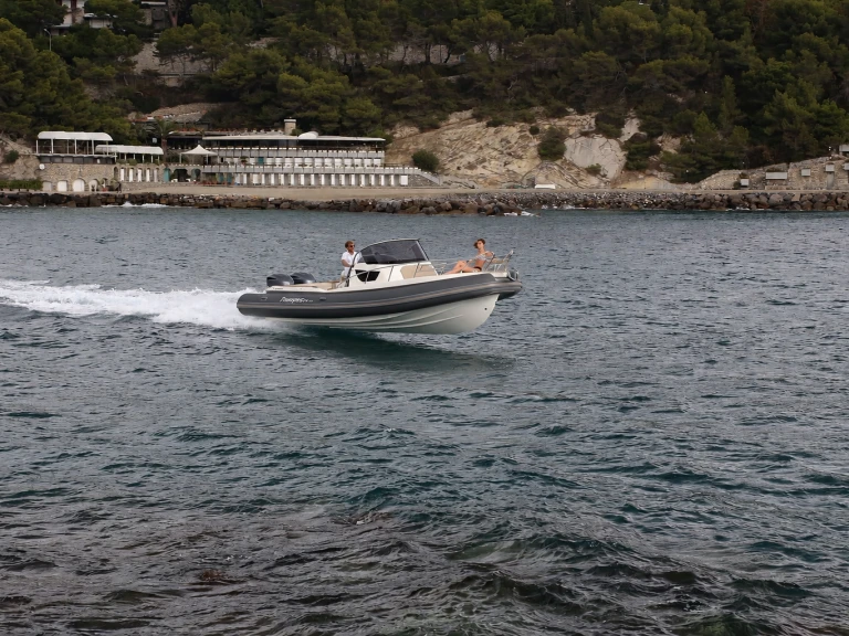 Yacht charter Le Lavandou cheap Tempest 900 WA