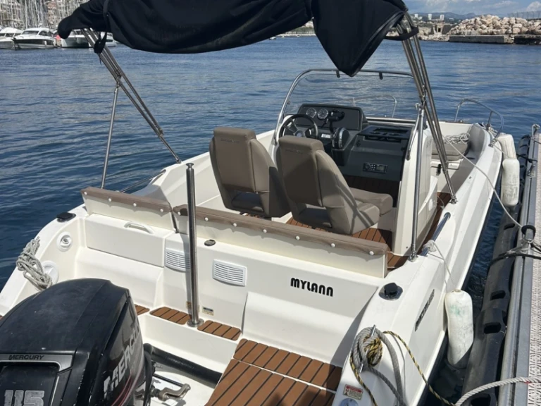 Quicksilver Activ 605 Open in Marseille on SamBoat