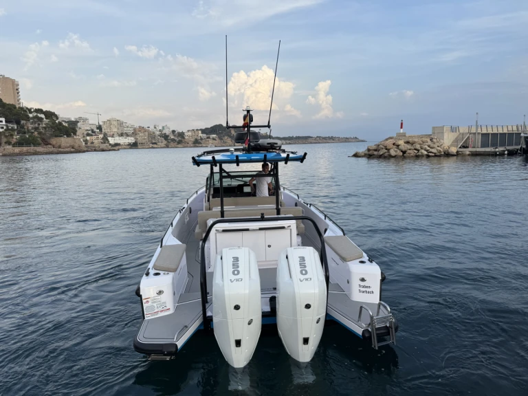 Motorboat rental with or without captain Axopar Can Picafort