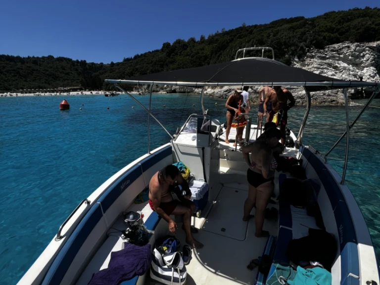Motorboat for rent Vráchos at the best price