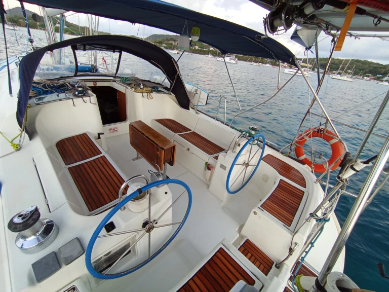 Bareboat Rental Sailboat Bénéteau with a boat licence