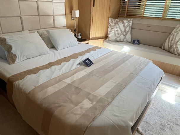 Rent a Galeon GALEON 485 HTS Athens