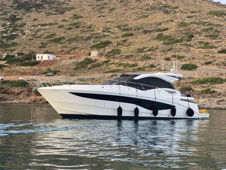 Motorboat for rent Athens at the best price