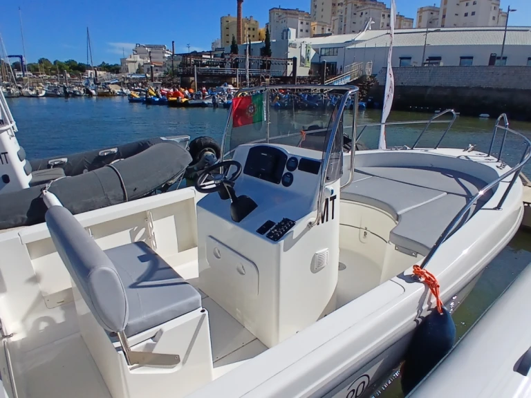 Motorboat rental with or without captain Capelli Portimão