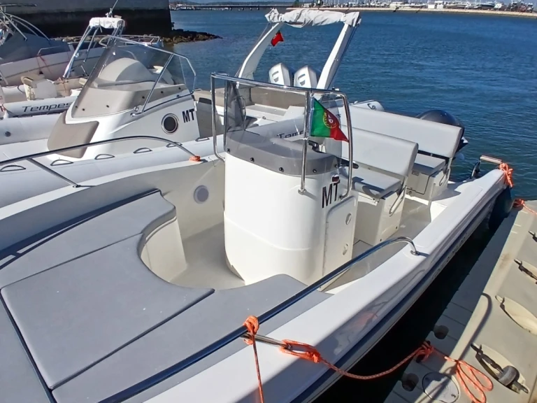 Motorboat for rent Portimão at the best price
