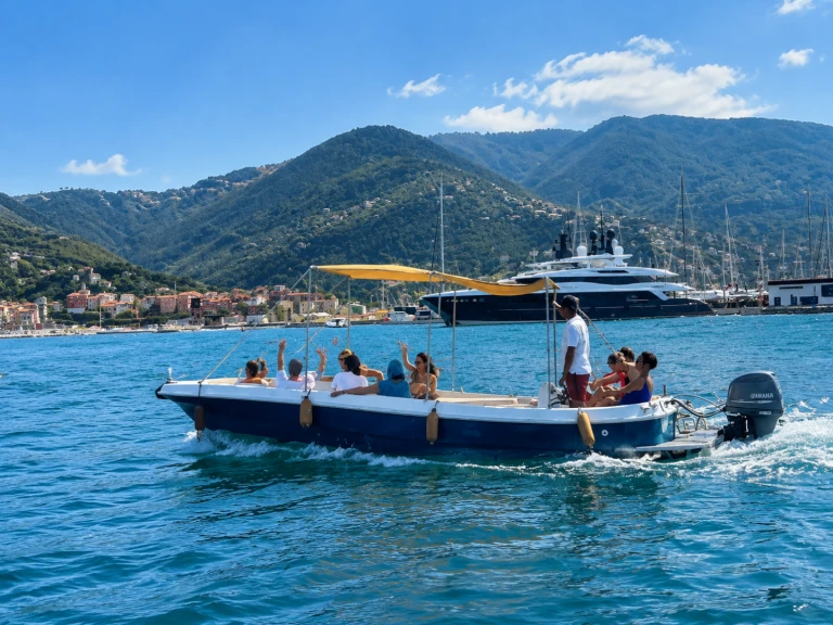 Motorboat rental with or without captain Gozzo La Spezia