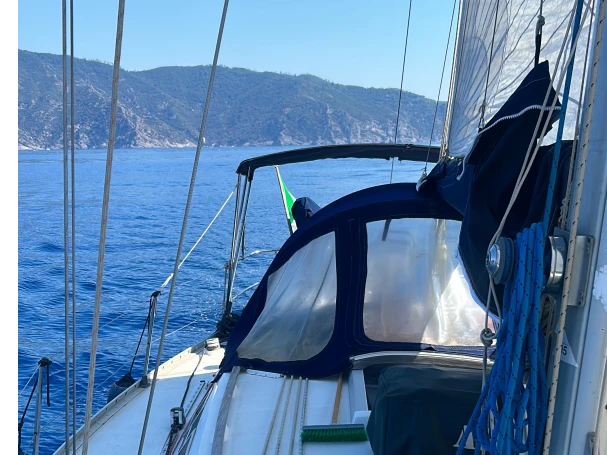 Rent a Bénéteau First 375 Genova