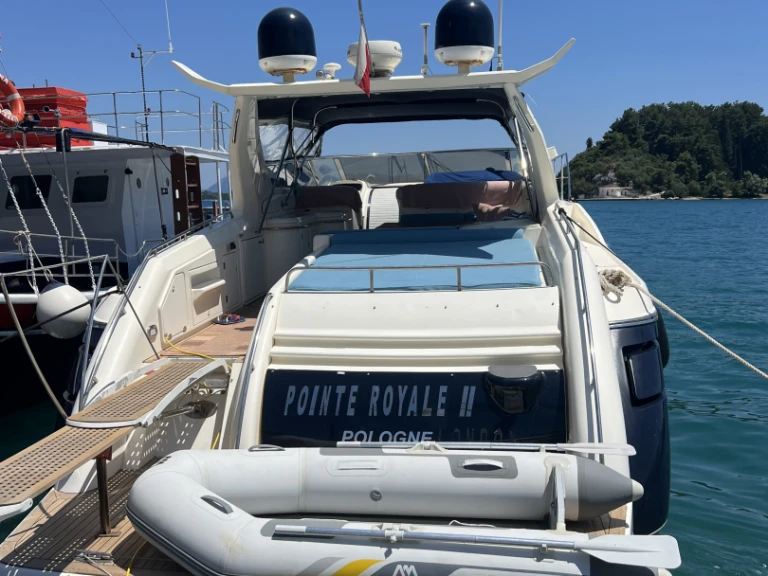 Sunseeker Camargue 55 in Nydri on SamBoat
