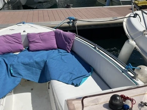 Bareboat Rental Motorboat Arcoa with a boat licence