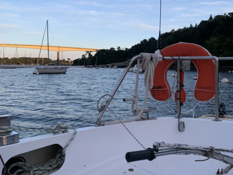 Contest contest 29 charter bareboat or captained in  Port de Sainte-Marine