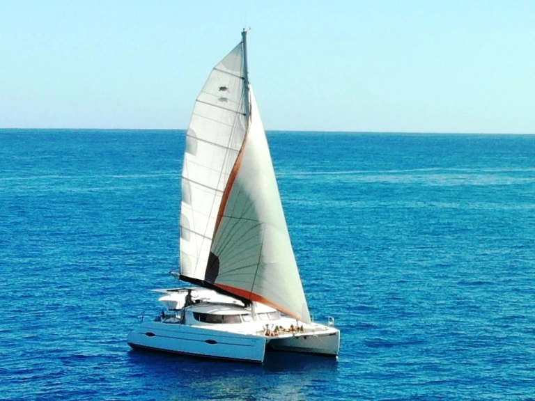 Catamaran rental with or without captain Fountaine Pajot Nosy Be