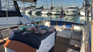 Yacht charter La Rochelle cheap Winner 800
