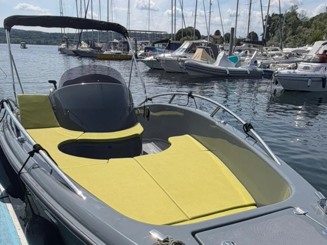 Boat rental Clear Aries Open L in Angera on Samboat