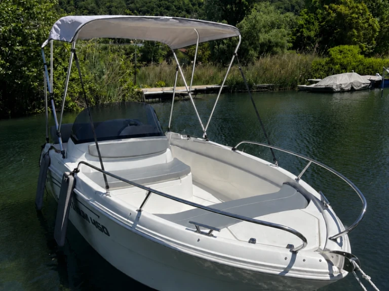 Yacht charter Aix-les-Bains cheap 460