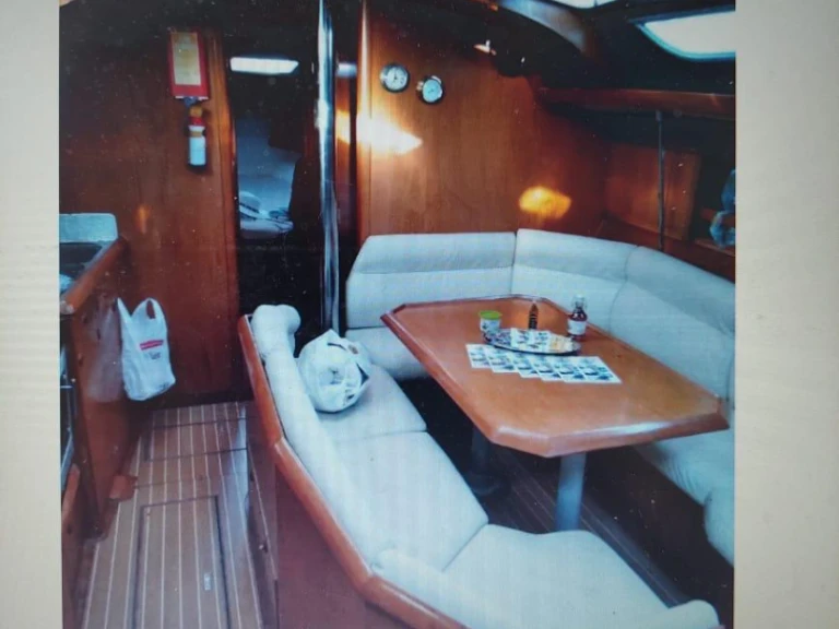 Jeanneau Sun Odyssey 42.2 charter bareboat or captained in  Kórfos