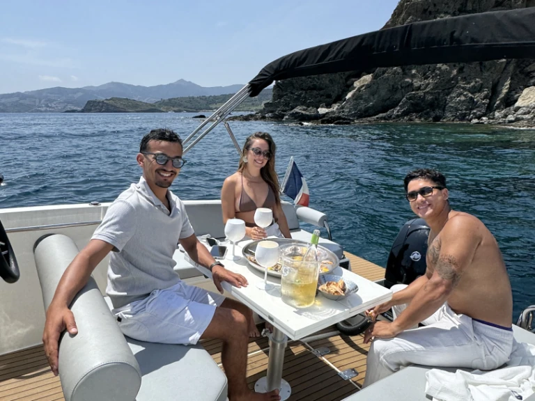 Motorboat for rent Argelès-sur-Mer at the best price