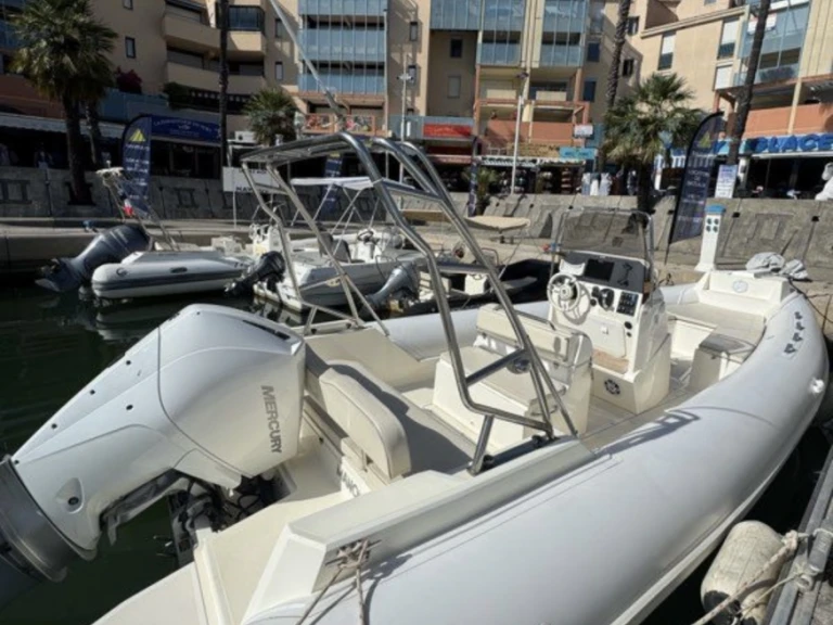 Bareboat Rental RIB Nuova Jolly with a boat licence