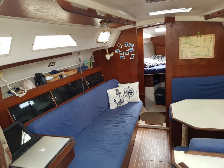 Sailboat rental with or without captain Hunter Port la Forêt