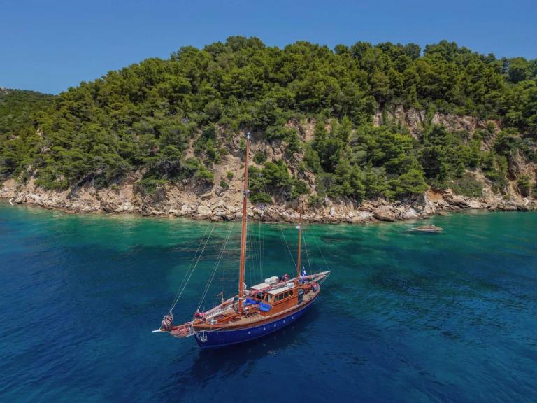 Custom made by Psarros shipping Liberty in Skiathos on SamBoat