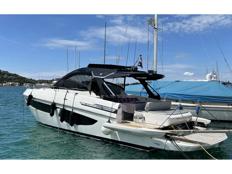Motorboat for rent Murter-Kornati at the best price