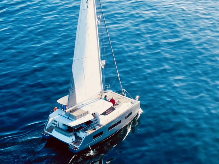Yacht charter Mahón cheap Aventura 37