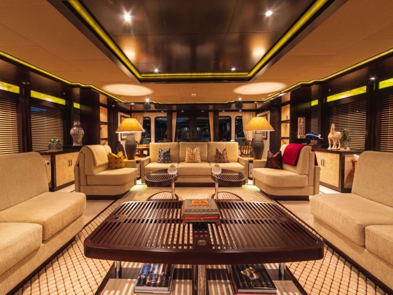 Rent a Feadship TRIDENT Bodrum