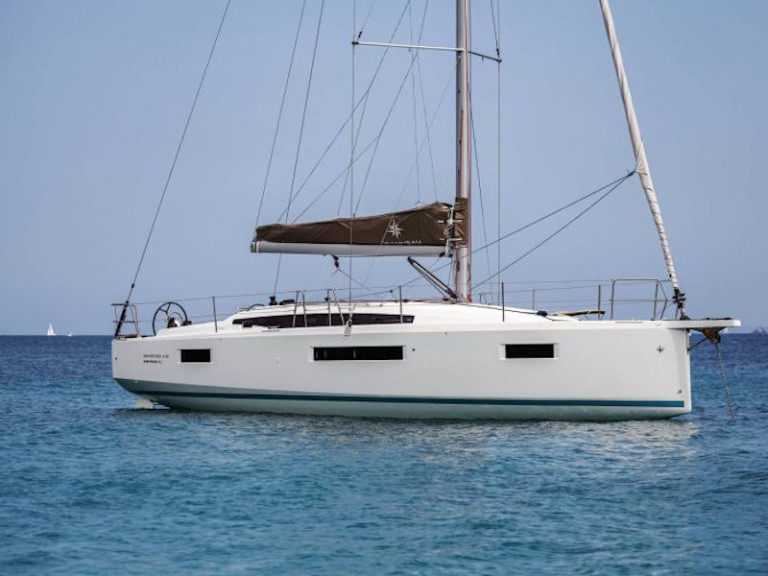 Jeanneau Sun Odyssey 410 charter bareboat or captained in  Palma de Mallorca