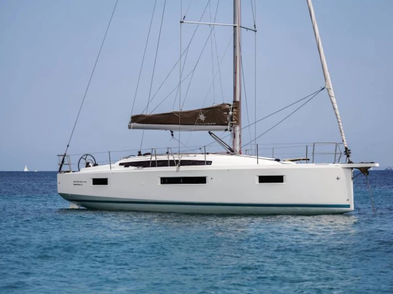 Jeanneau Sun Odyssey 410 charter bareboat or captained in  Palma de Mallorca