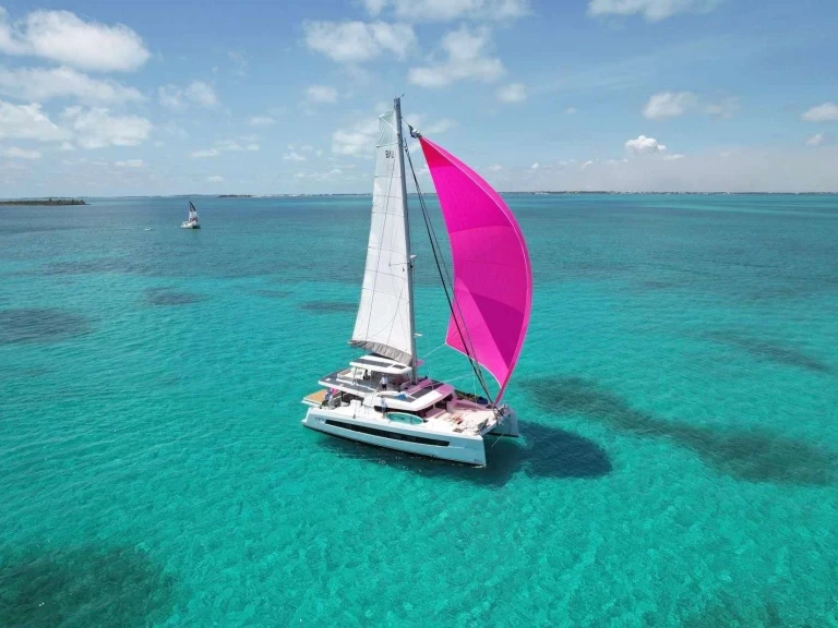 Boat rental Bali Luna in Bahamas on Samboat