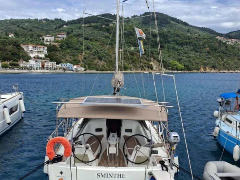Rent a Jeanneau Sun Odyssey 349 Loutráki