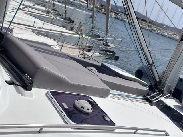 Jeanneau Jeanneau 53 in Lávrio on SamBoat