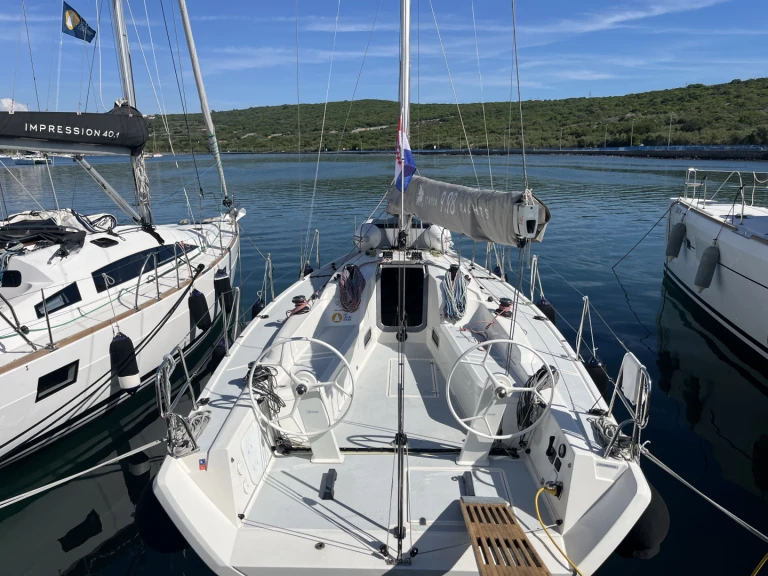 Boat rental Italia Yachts Italia 9.98 in Punat on Samboat