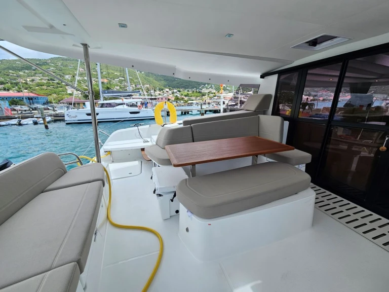 Yacht charter Frenchtown cheap Fountaine Pajot FP 41 Maesto 3 