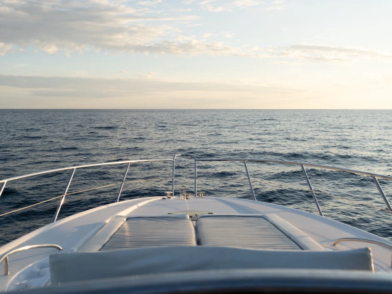 Luxury Yacht rental with or without captain Sunseeker San José del Cabo