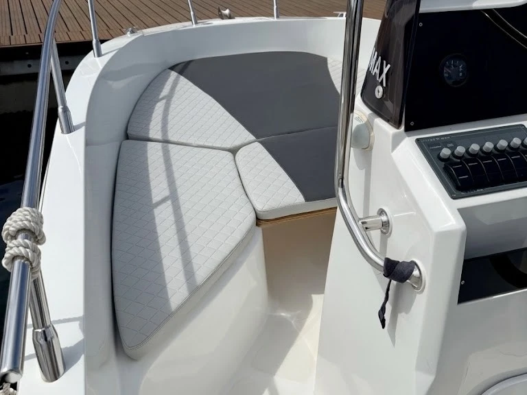 Bareboat Rental Motorboat Idea Marine with a boat licence