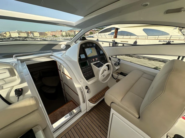 Rent a Pershing Pershing 50 Porto Rotondo