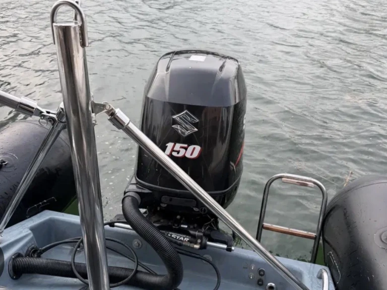 RIB rental in Cavalaire-sur-Mer - Zodiac Pro Open 650